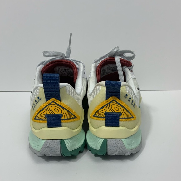 Nike Women's Snikers Sz 7.5 React Wildhorse Trail Hiking Running Shoe DR2689 101 - Picture 14 of 16